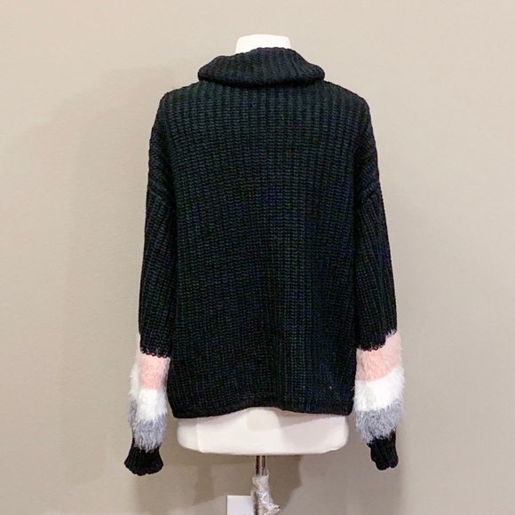 NWT MODCLOTH Cozy Sweater - Picture 4 of 7